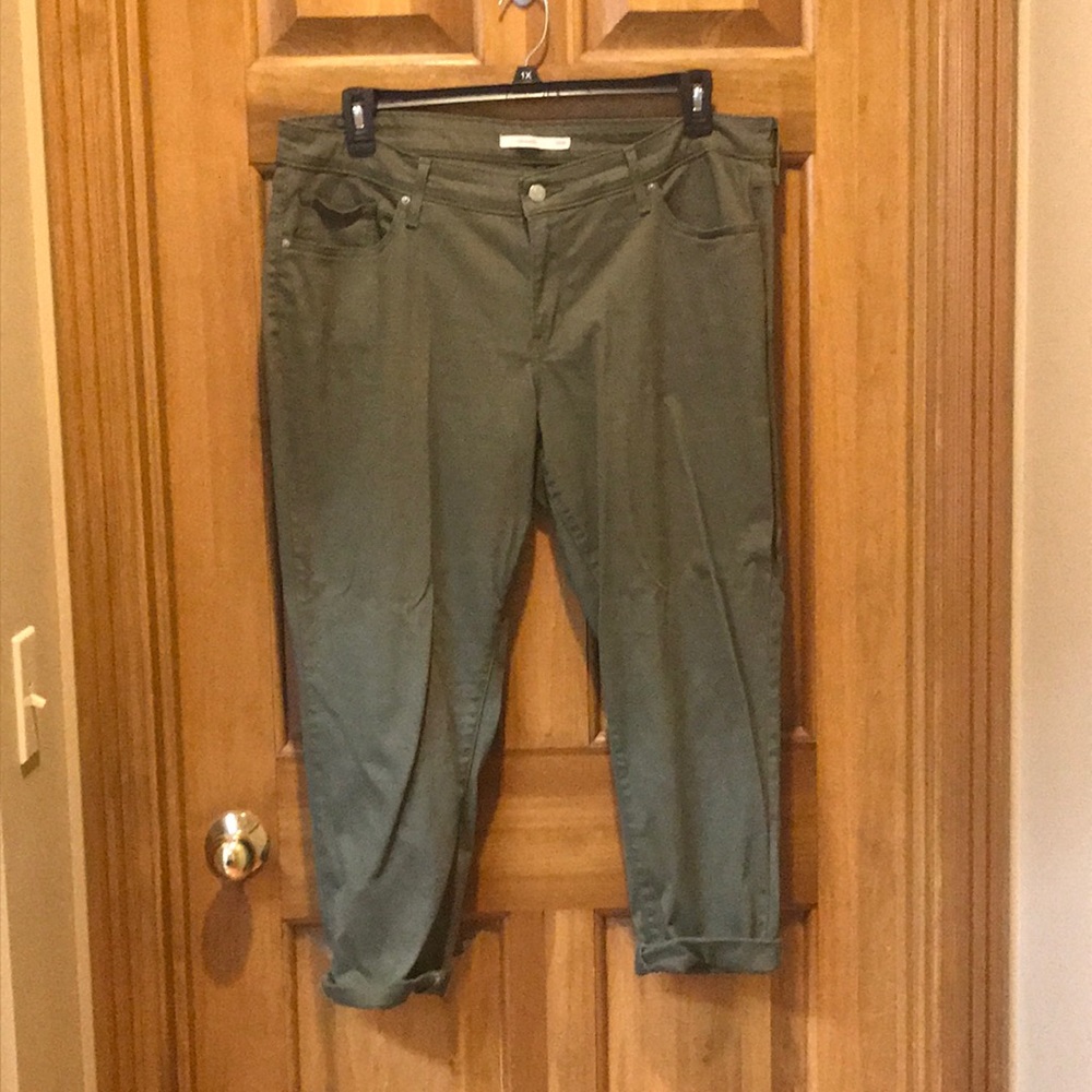 Levi’s Olive Green Cropped Ankle 711 Skinny Jeans